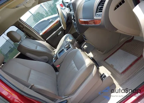 2015 Chrysler Town & Country Touring from USA, damaged, VIN 2C4RC1BG2FR654446